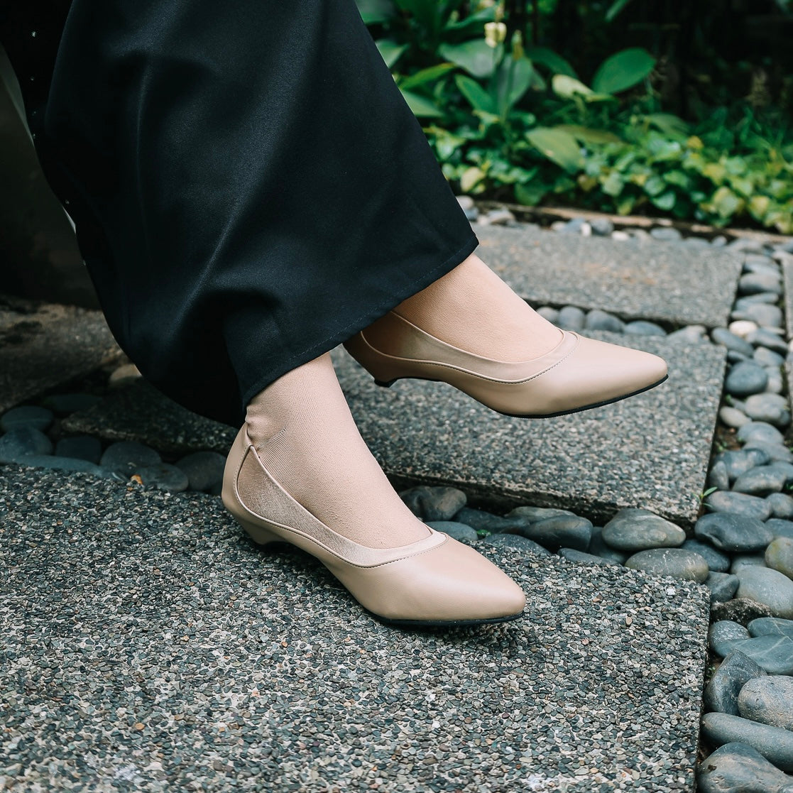 Selina Pointed Kitten Heel