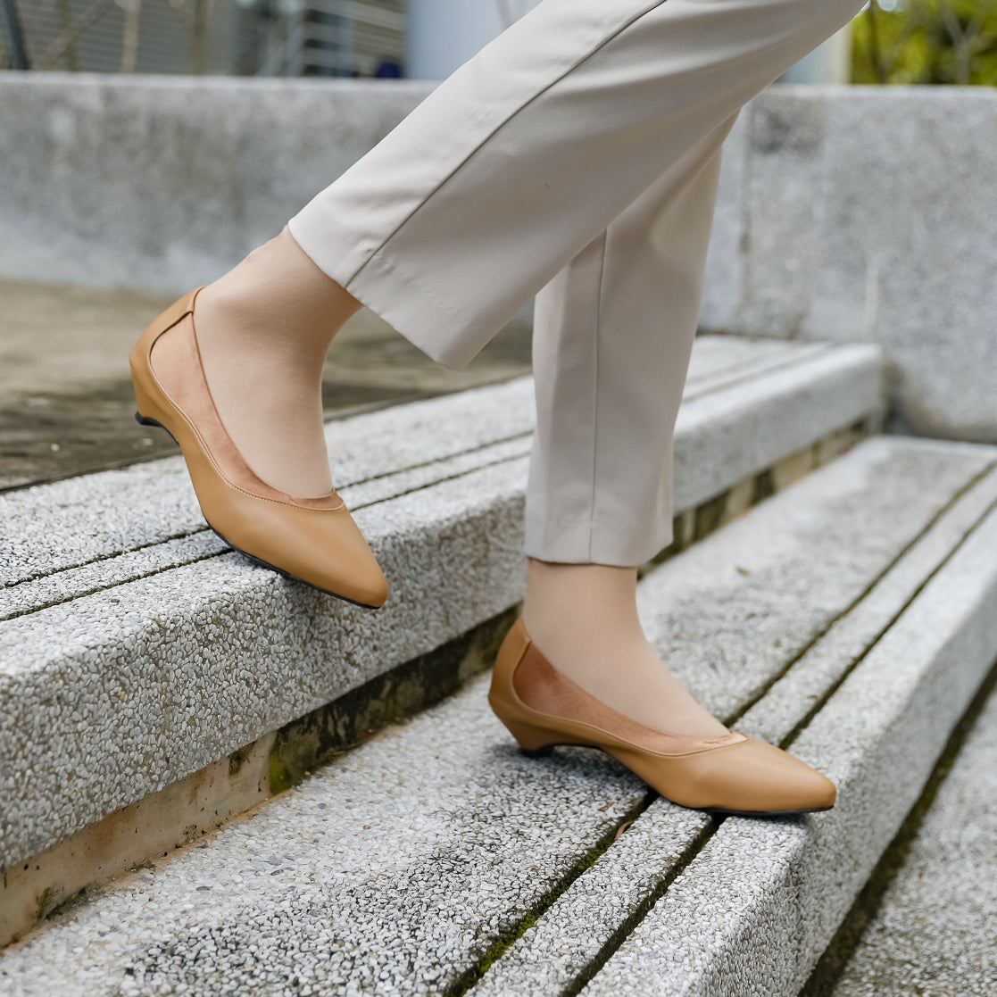 Selina Pointed Kitten Heel