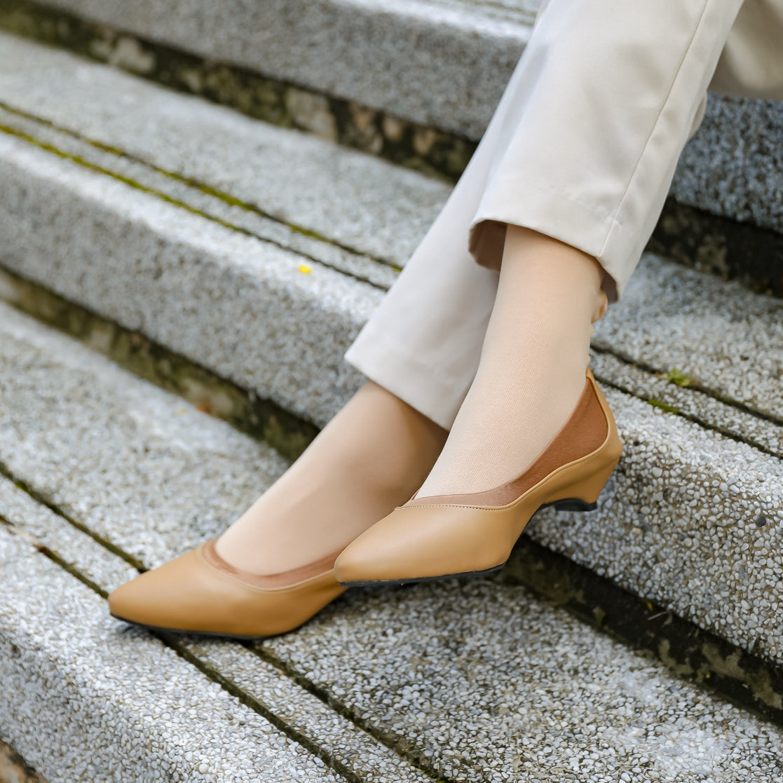 Selina Pointed Kitten Heel