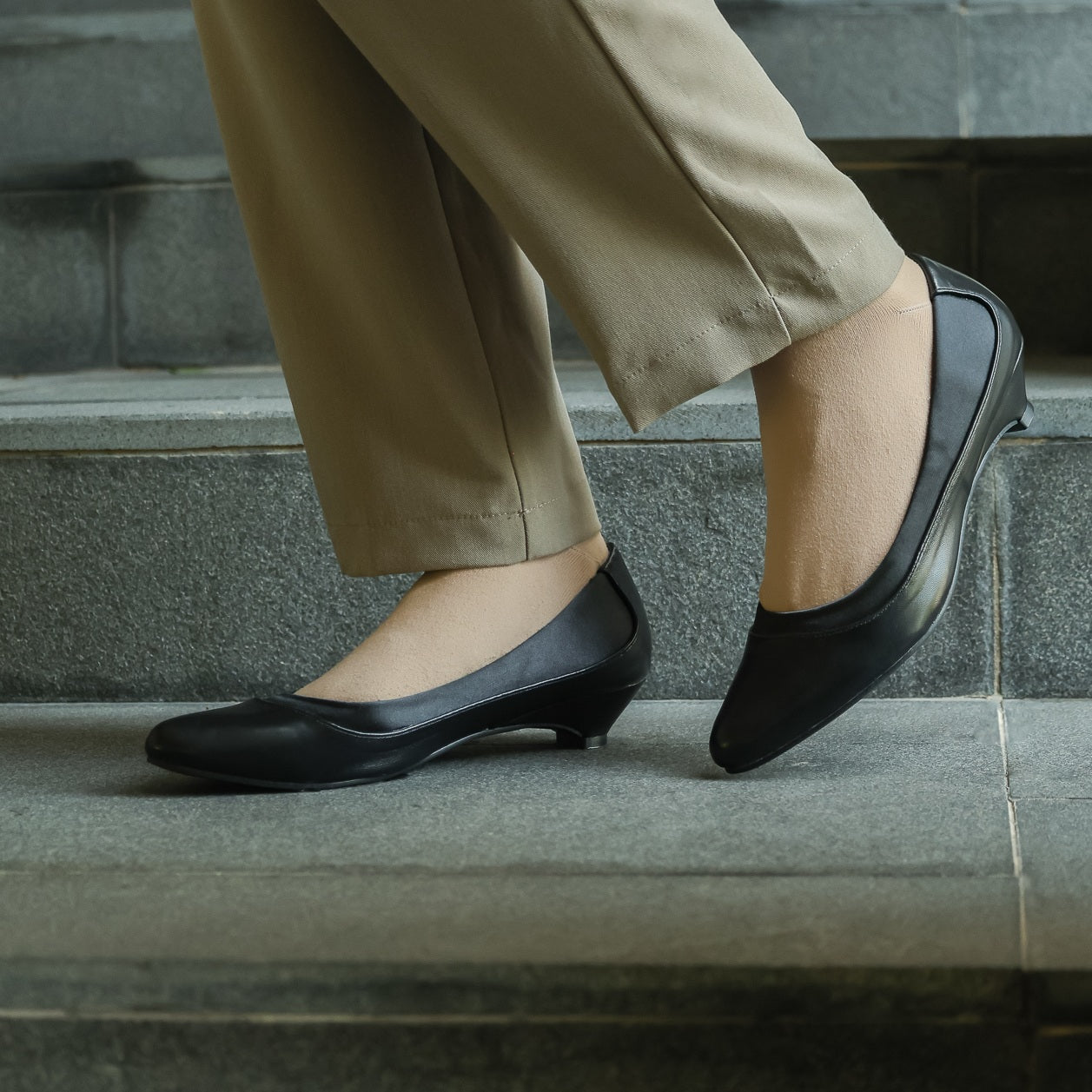 Selina X Pointed Kitten Heel