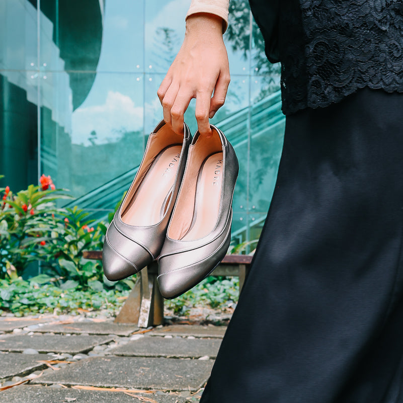 Seroja Pointed Kitten Heel