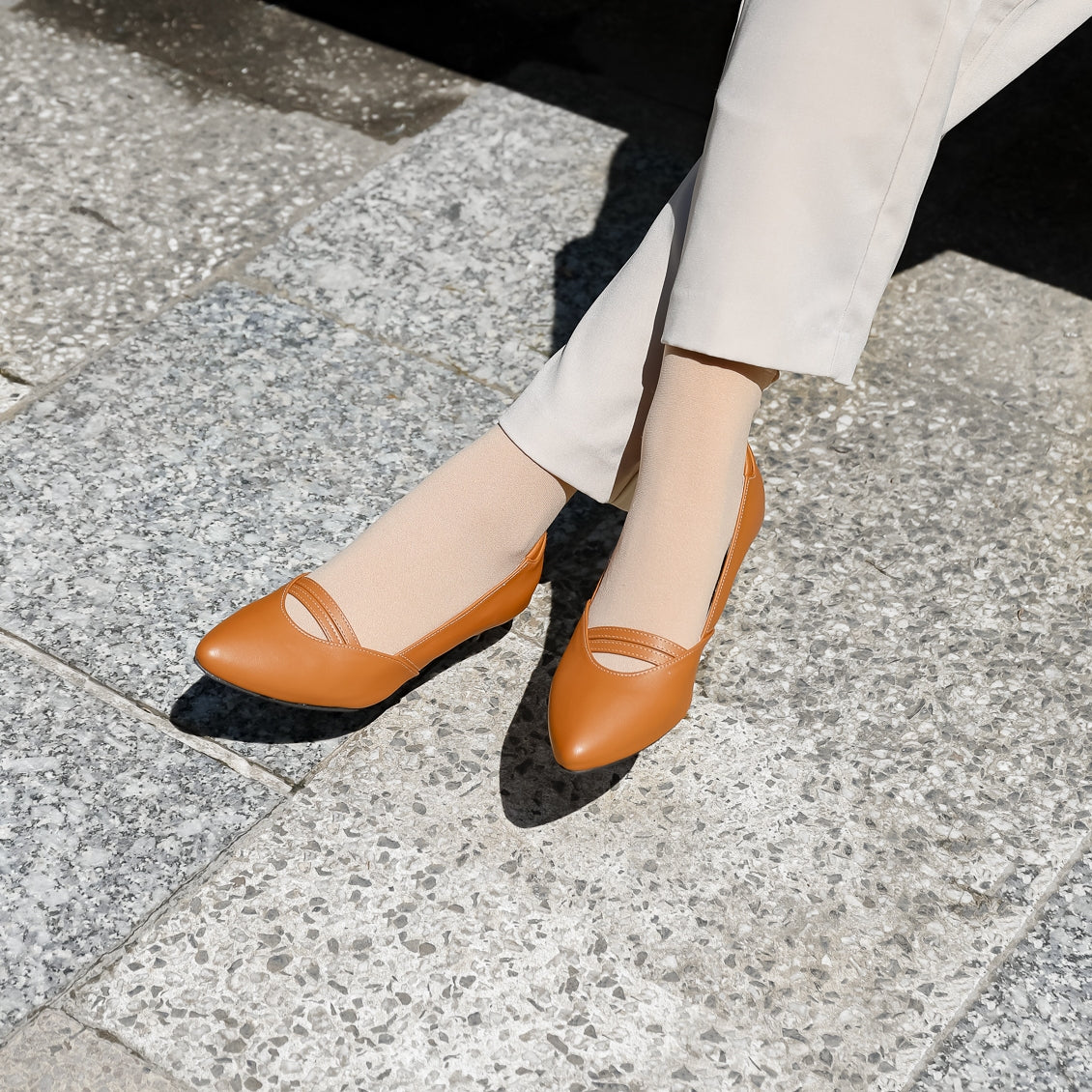 Stiora Pointed Kitten Heel