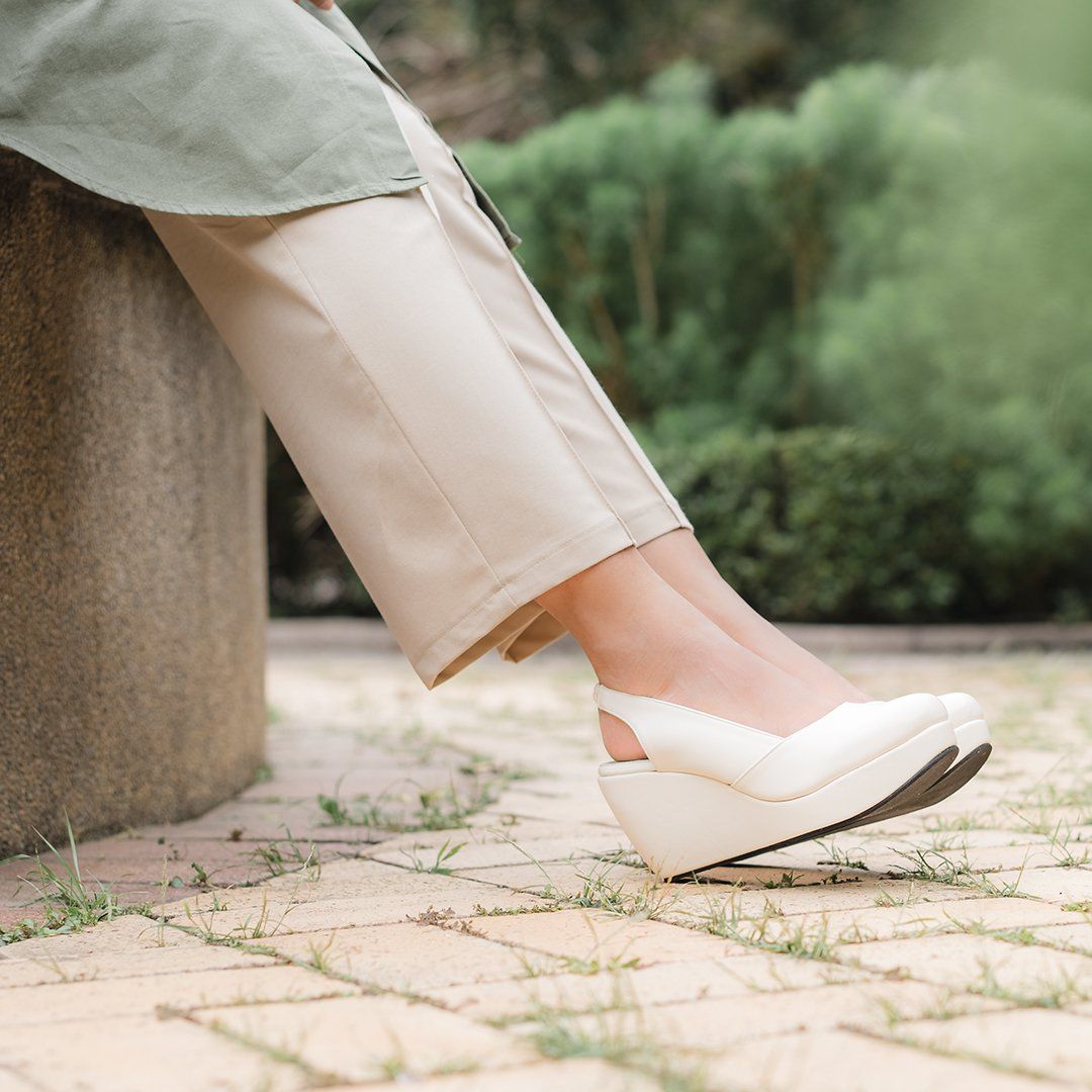 Reana Wedges Madre