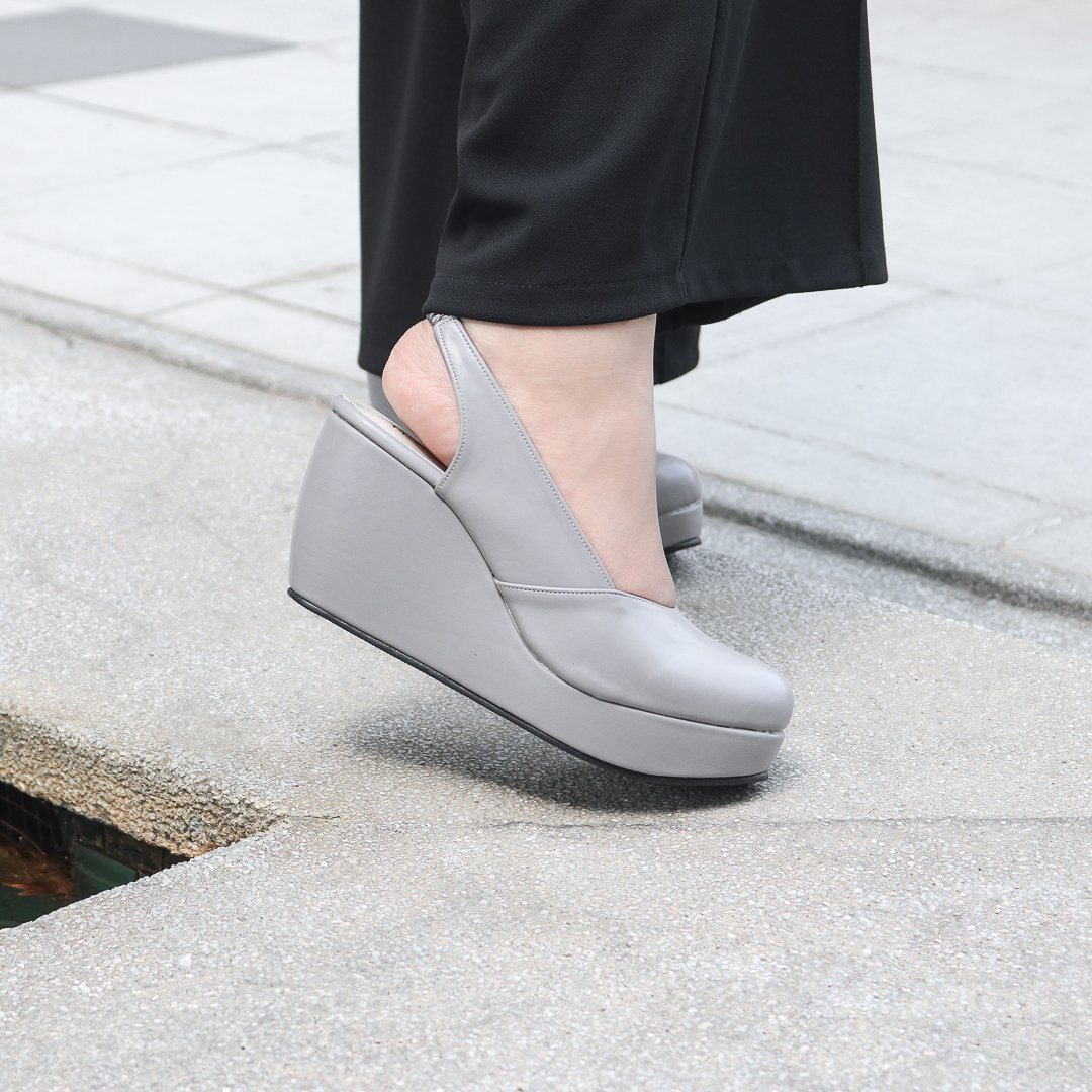 Reana Wedges Madre