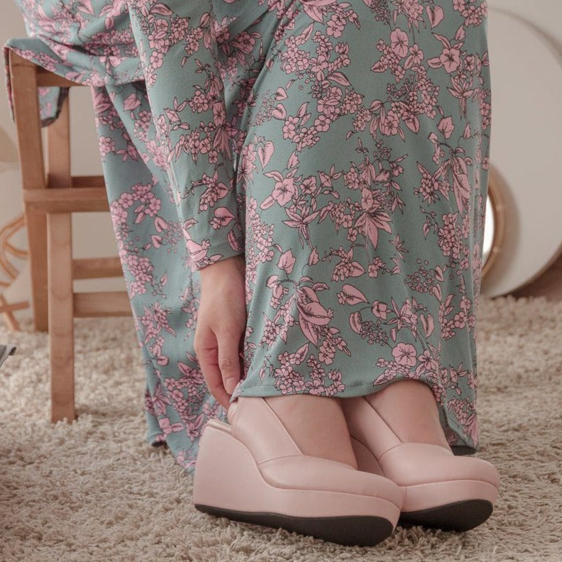 Reana Wedges Madre
