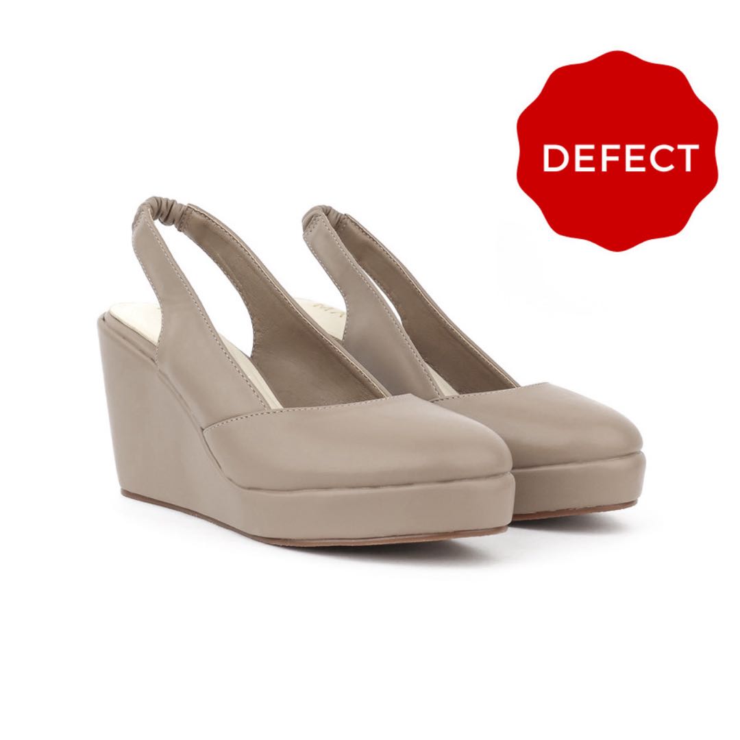 Defect Reana X Slingback Wedge