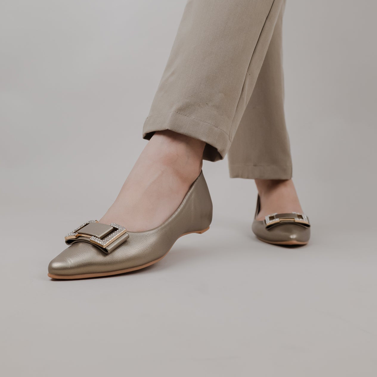 Defect Ayra Diamond Ballerina Flats