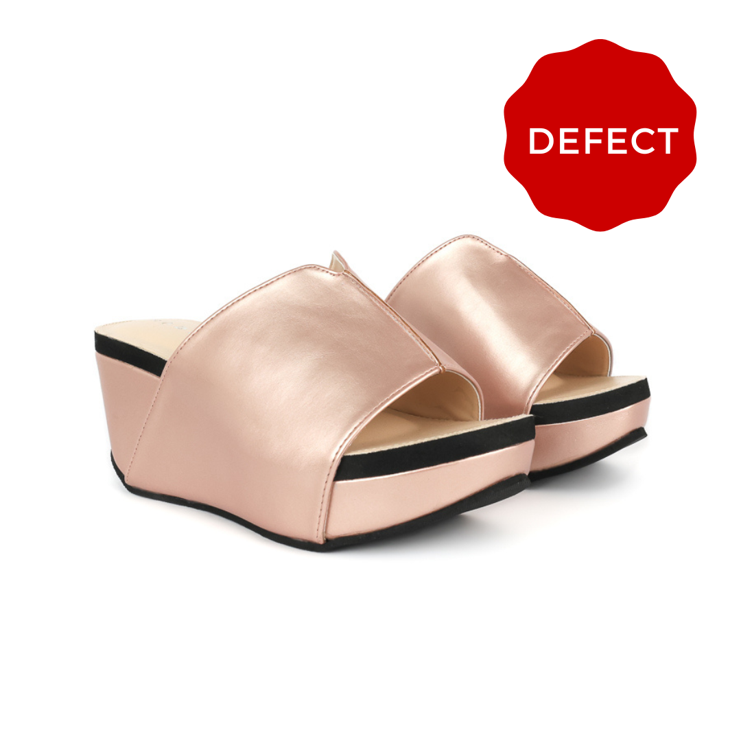 Defect Deja Platform Sandal