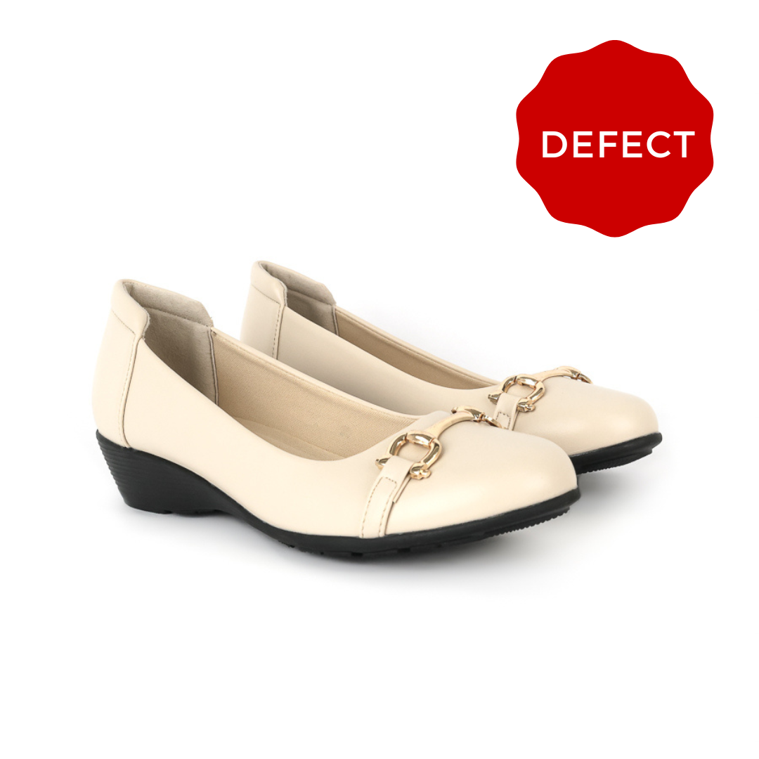 Defect Evelyn Horsebit Flats