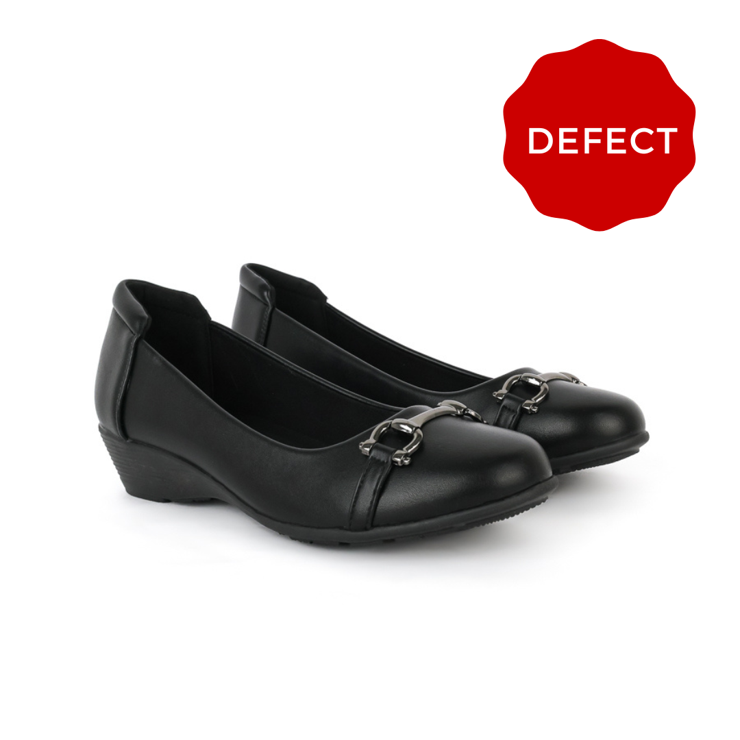 Defect Evelyn Horsebit Flats