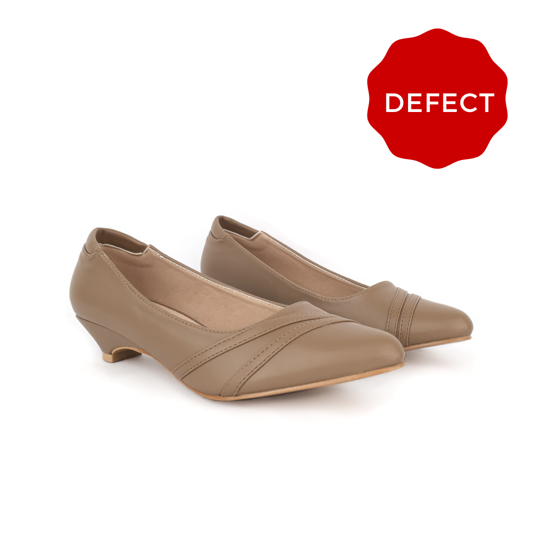 Defect Fiona Pointed Kitten Heel