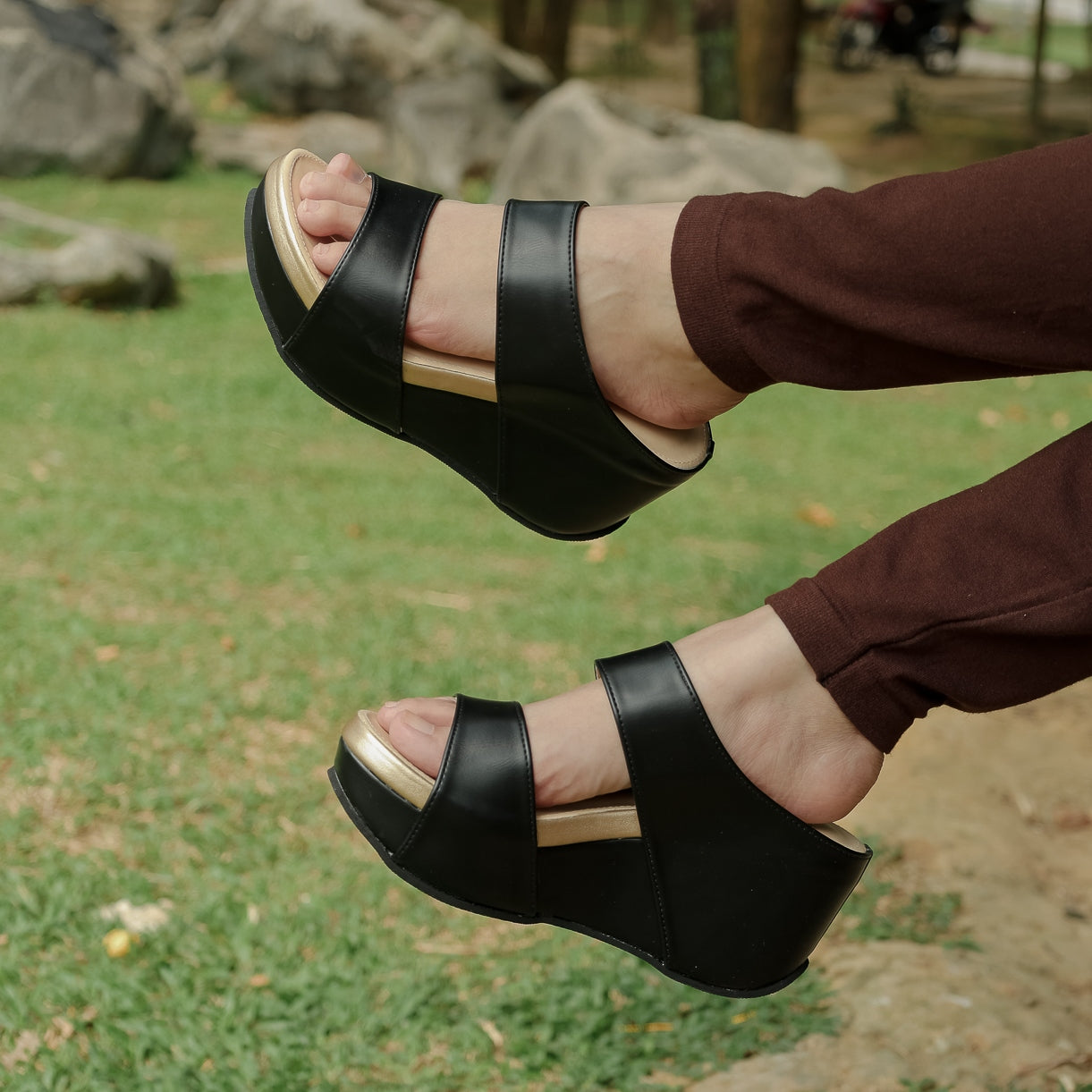 Deena X Platform Sandal