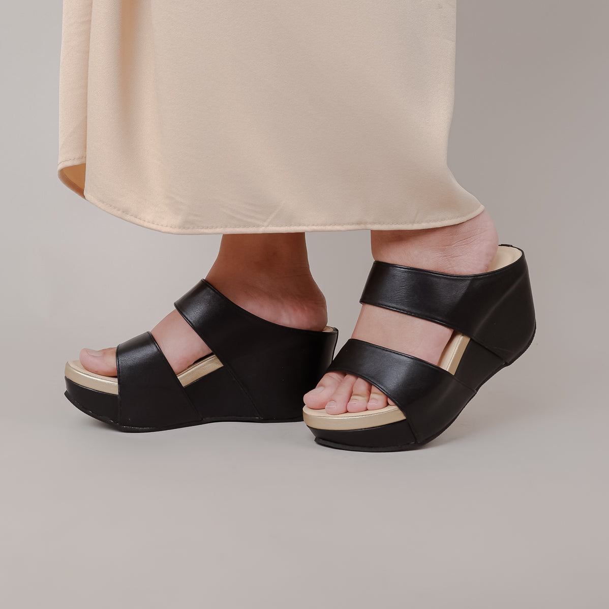 Deena X Platform Sandal
