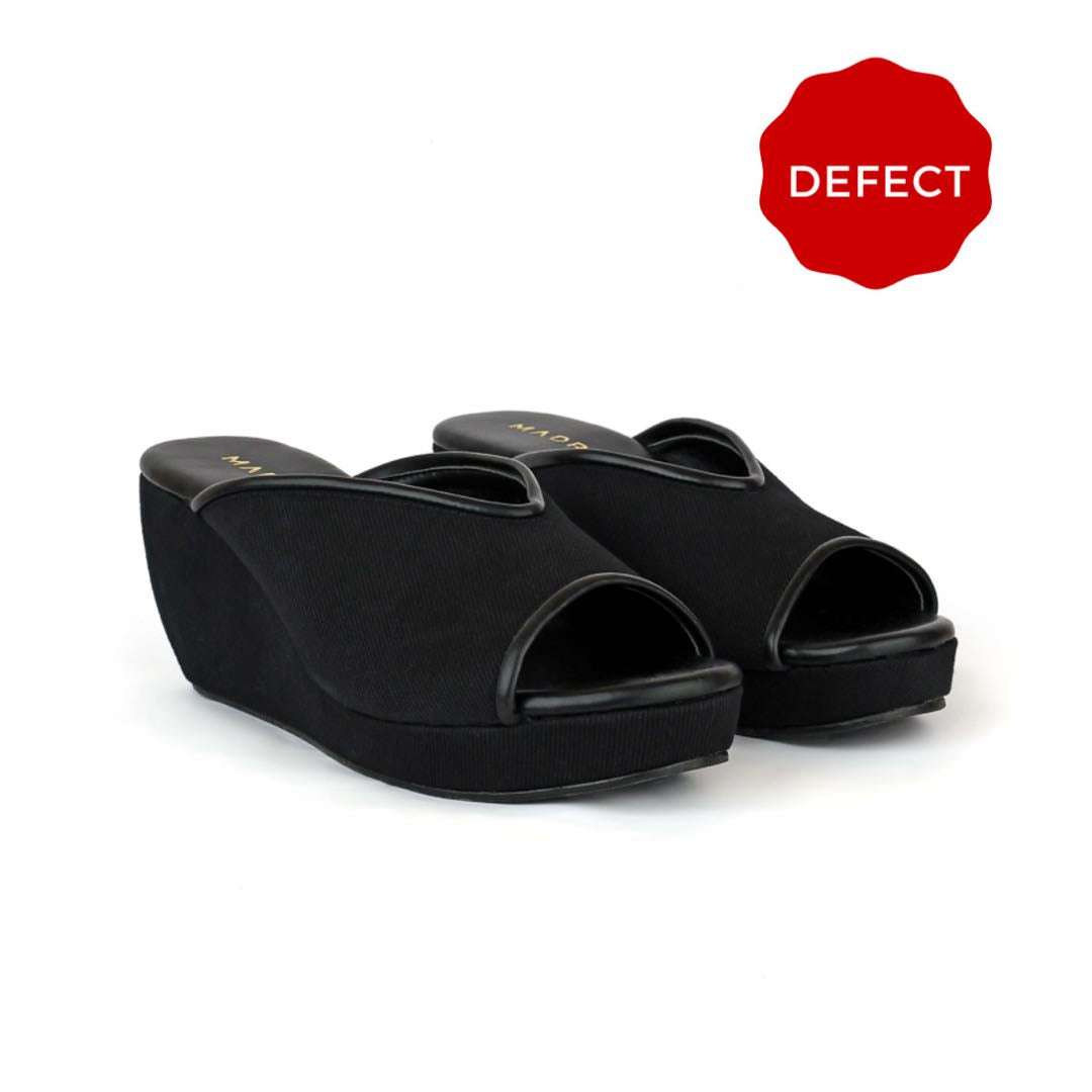 Defect Ratna Peep Toe Wedge Sandal
