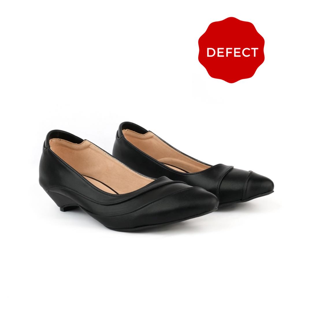 Defect Seroja Pointed Kitten Heel