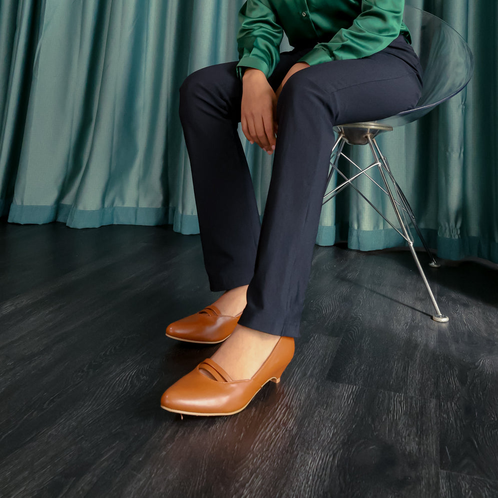 Stiora X Pointed Kitten Heel