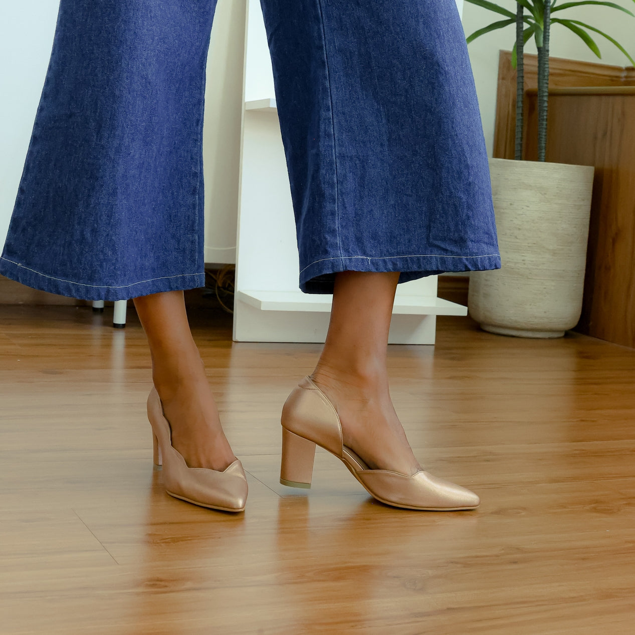 Lily Scallop Block Heel