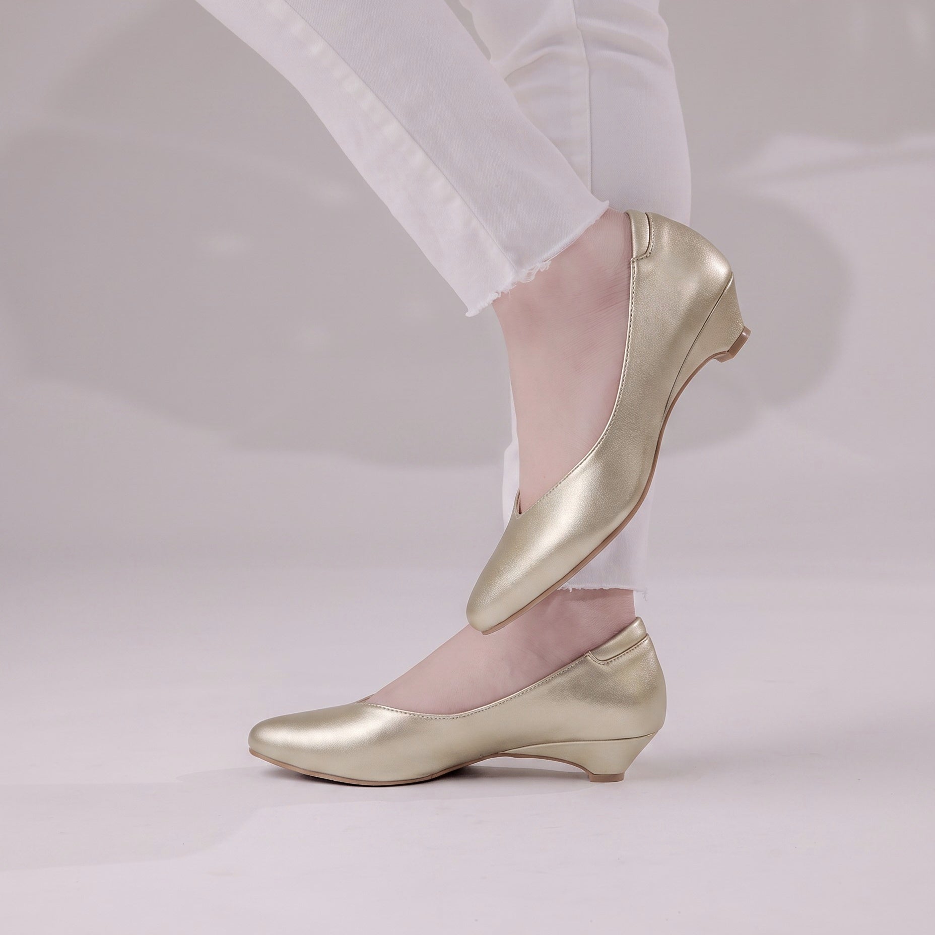 Vienna X Pointed Kitten Heel