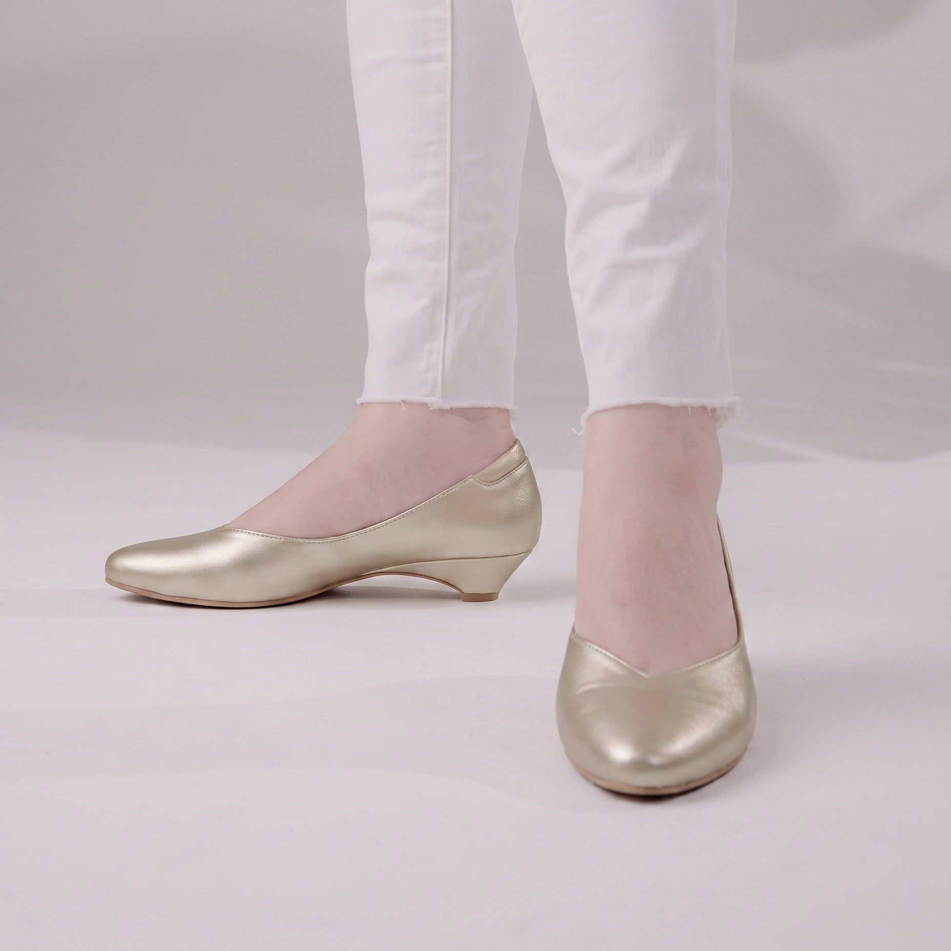 Vienna X Pointed Kitten Heel