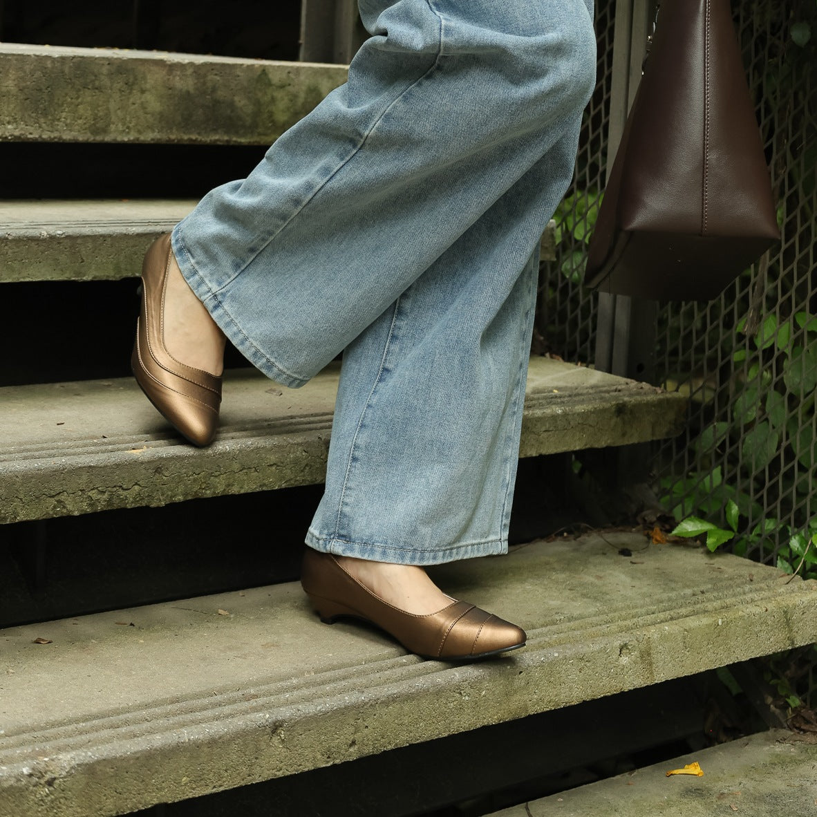 Seroja X Pointed Kitten Heel