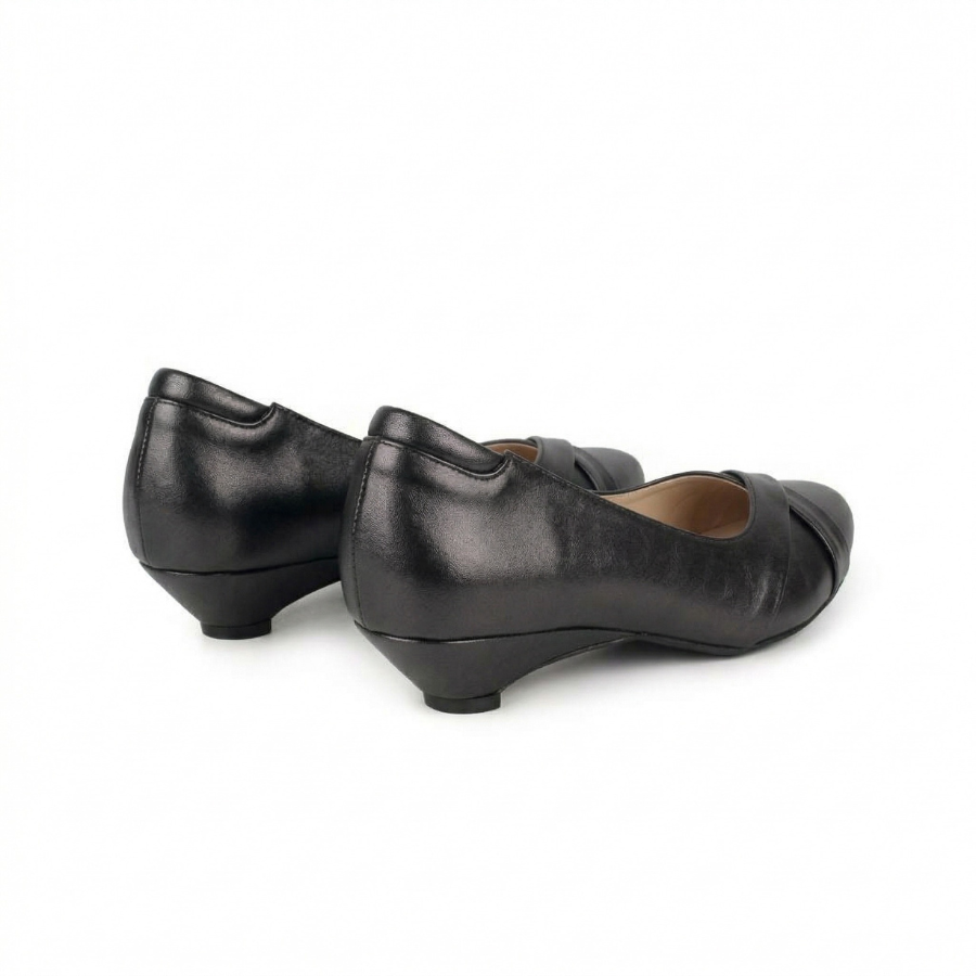 Sofia Pointed Kitten Heel