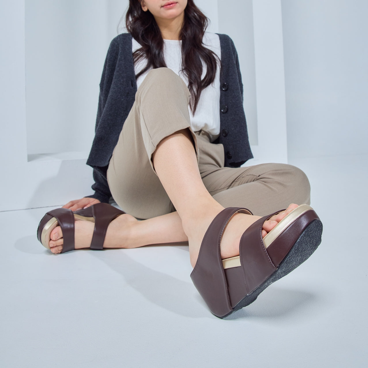 Deena X Platform Sandal