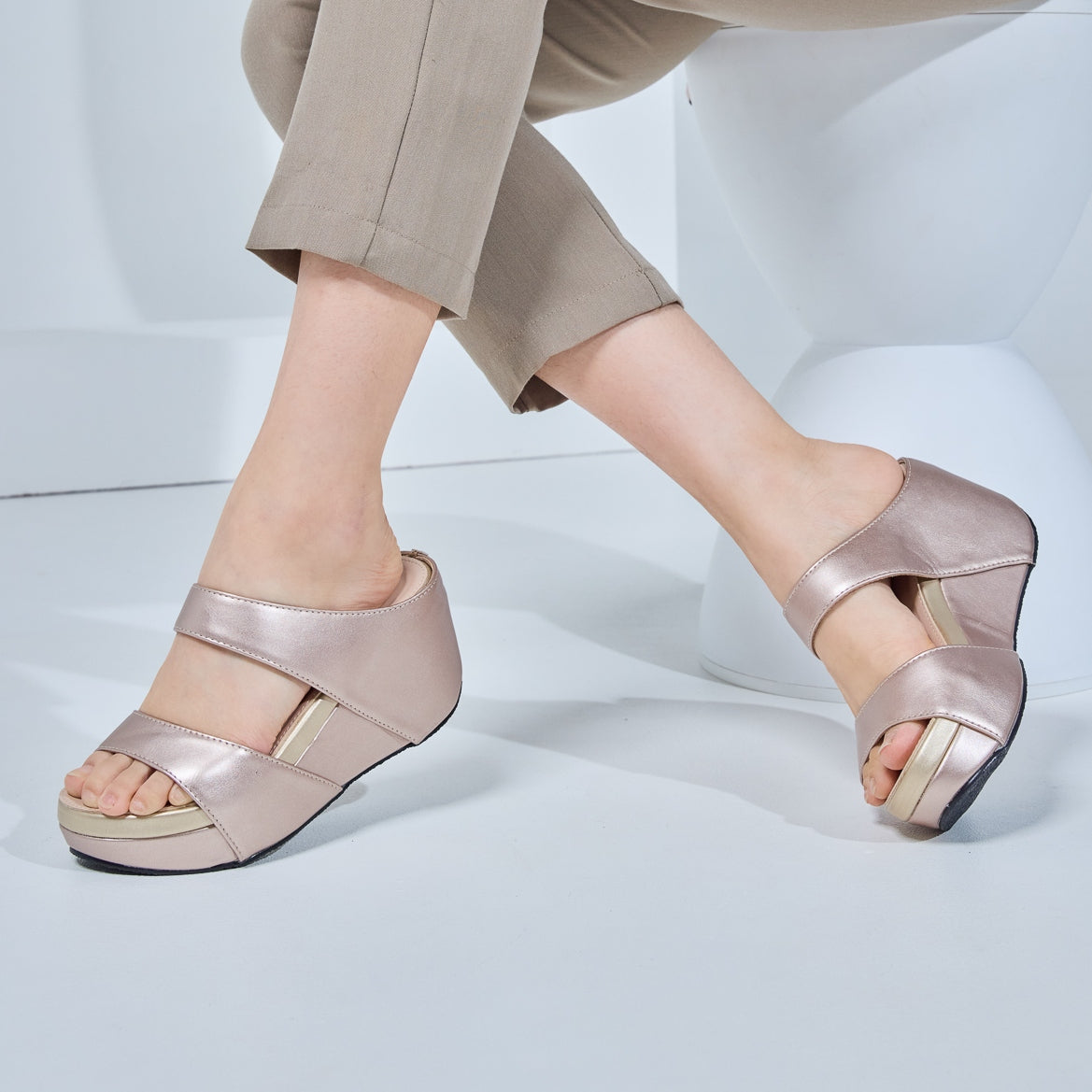 Deena X Platform Sandal