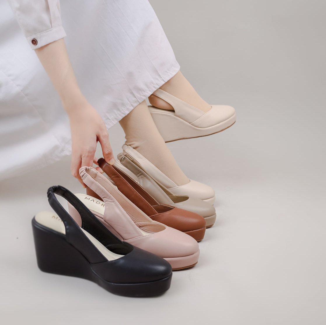 Reana X Slingback Wedge