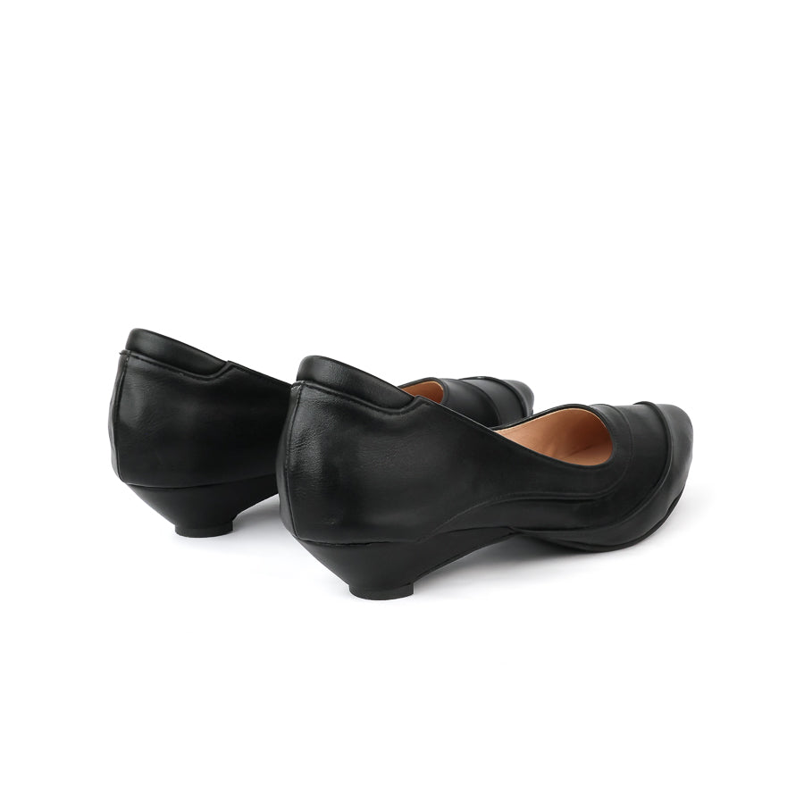 Seroja X Pointed Kitten Heel