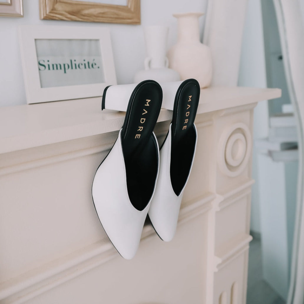 Defect Sofy Pointed Mule Heel
