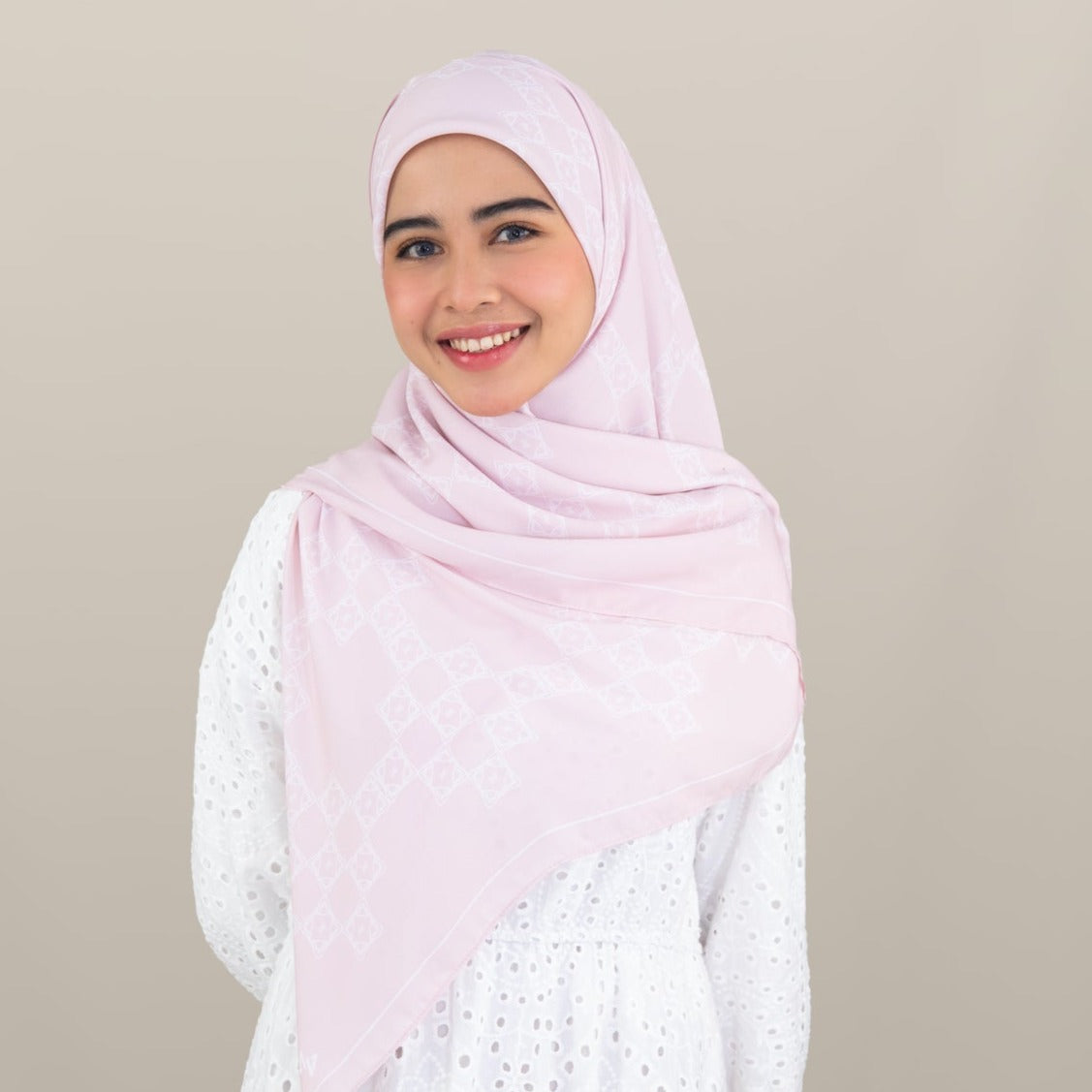 Sofea Square Hijab - Soft Pink