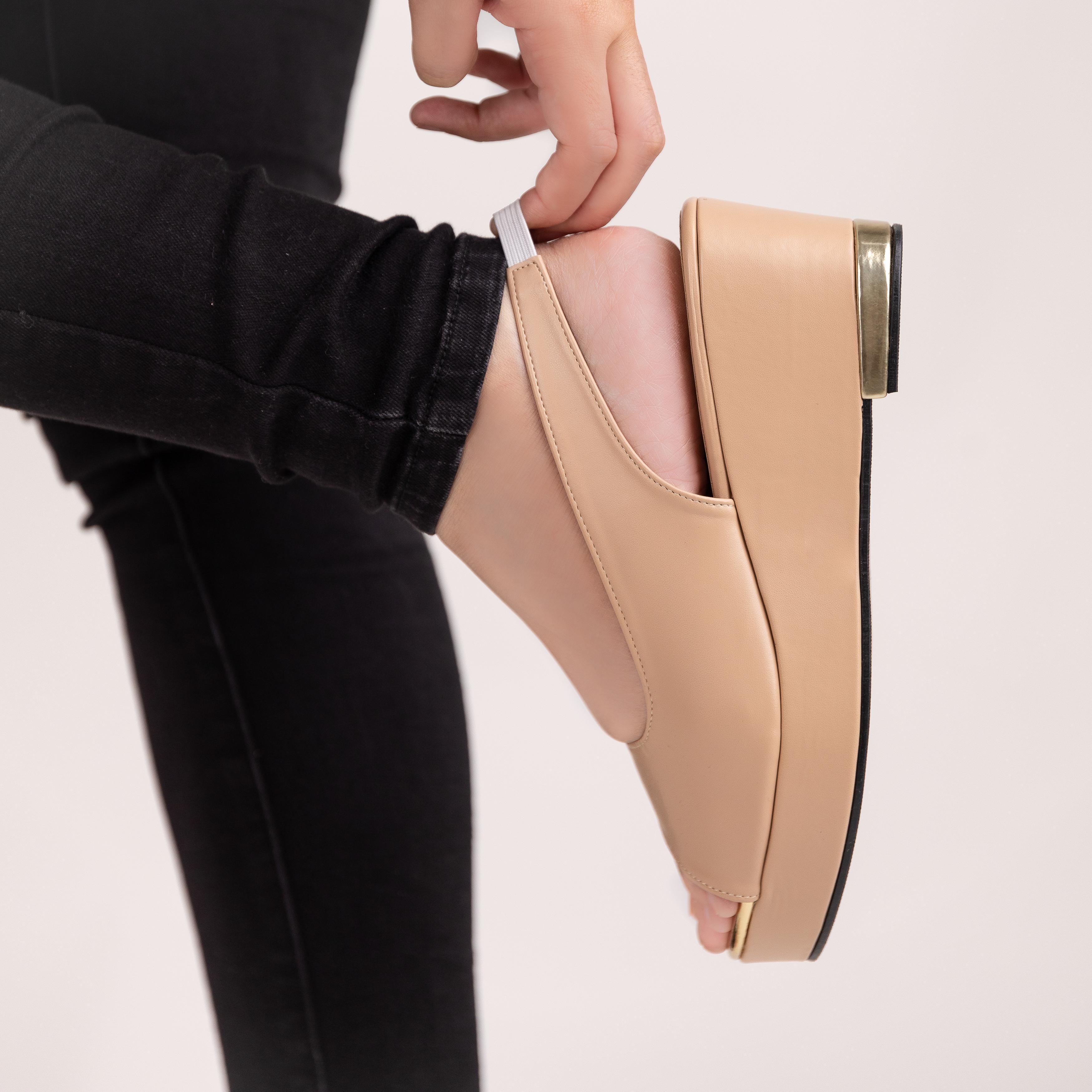 Dhea Slingback Peep Toe Wedge